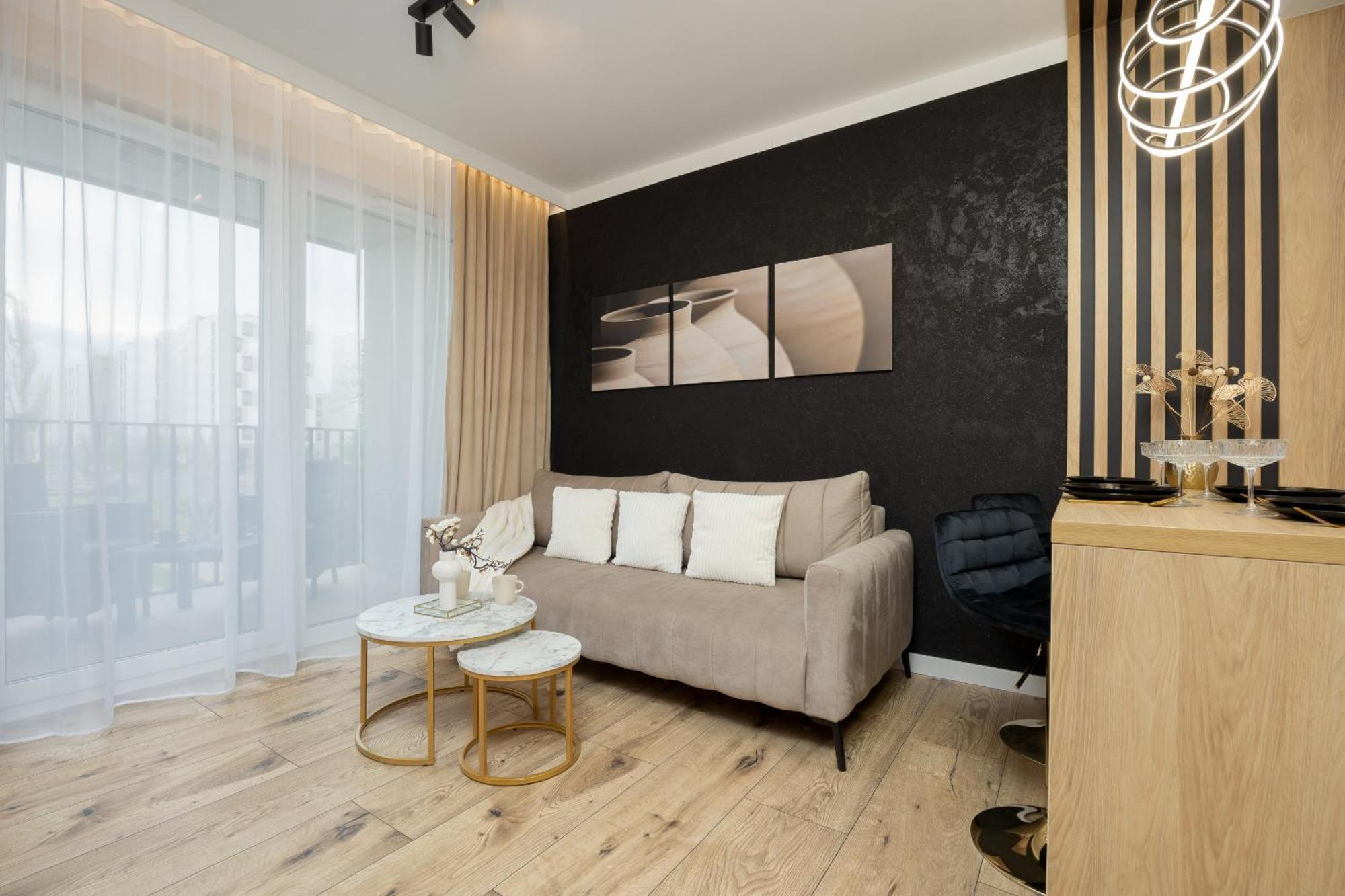 Butas Herbu Oksza Elegant With Parking By Renters